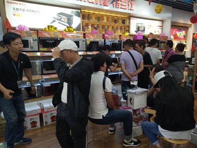 復(fù)合型廚房電器引領(lǐng)消費(fèi)新潮流 格蘭仕微蒸烤一體機(jī)預(yù)購火熱，折射家用電器銷售新風(fēng)向