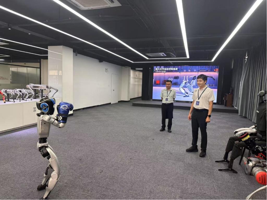 院長(zhǎng)蘇謙帶隊(duì)赴杭州前沿科技企業(yè)調(diào)研智能機(jī)器人銷售合作